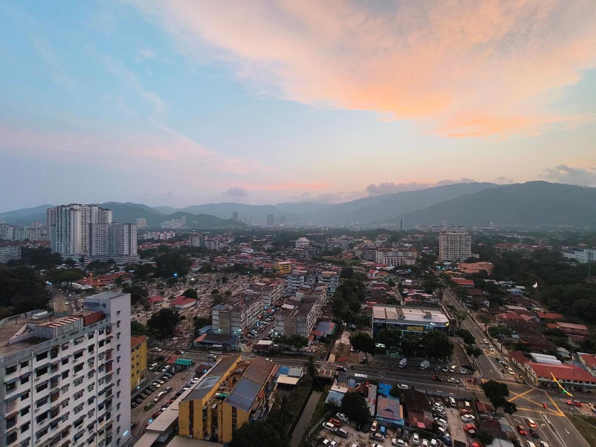 2Br Luxury Rooftop Swimming Pook Homestay@Georgetown@10Pax - 无敌美景两房民宿 Kültér fotó