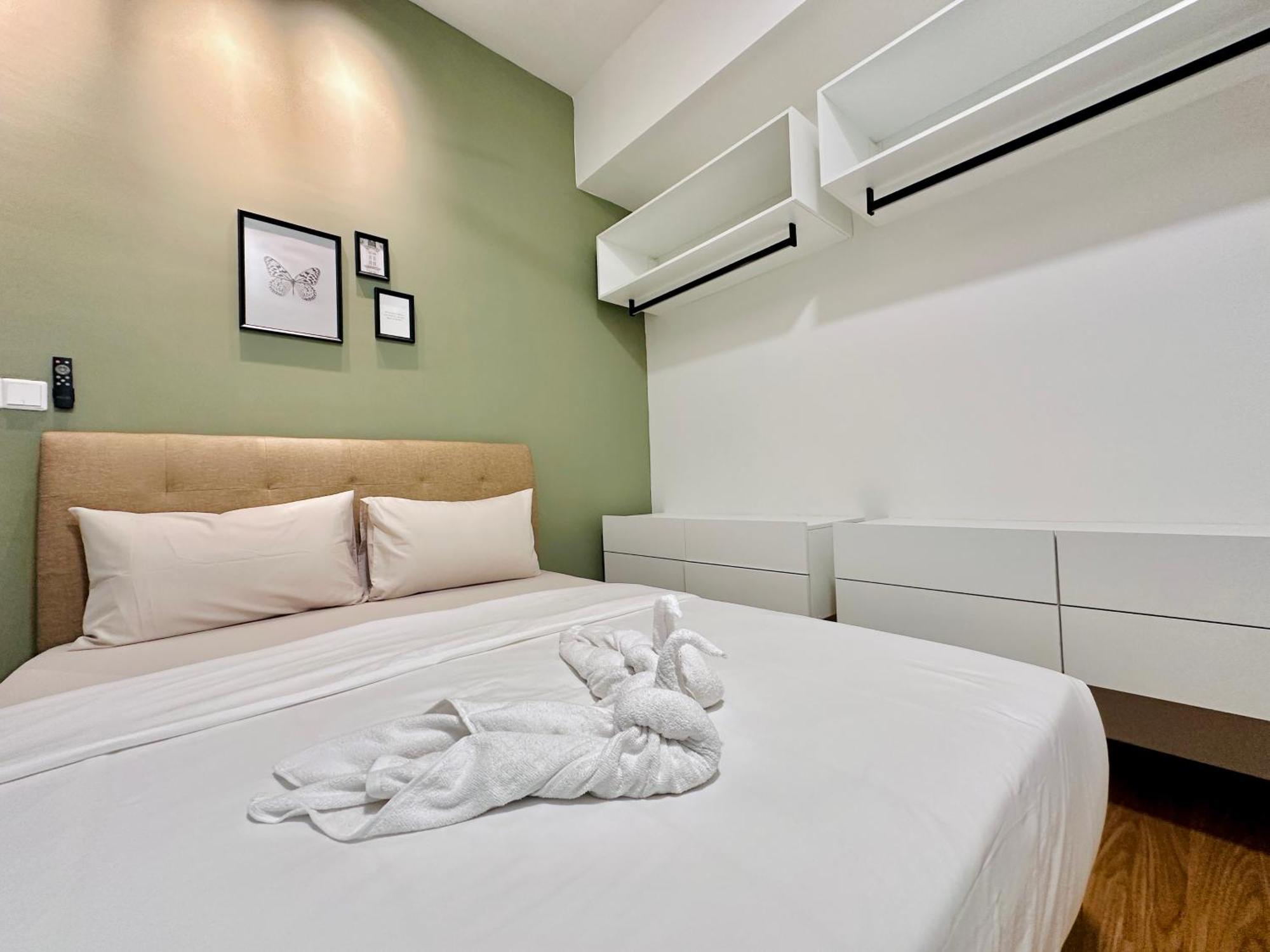 2Br Luxury Rooftop Swimming Pook Homestay@Georgetown@10Pax - 无敌美景两房民宿 Kültér fotó