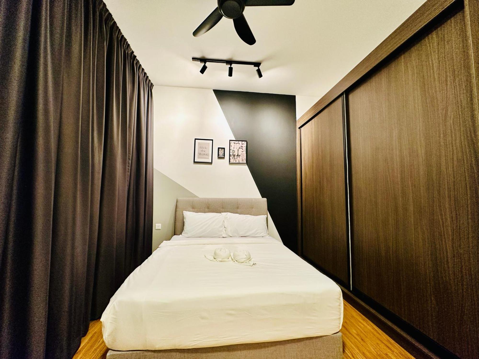 2Br Luxury Rooftop Swimming Pook Homestay@Georgetown@10Pax - 无敌美景两房民宿 Kültér fotó