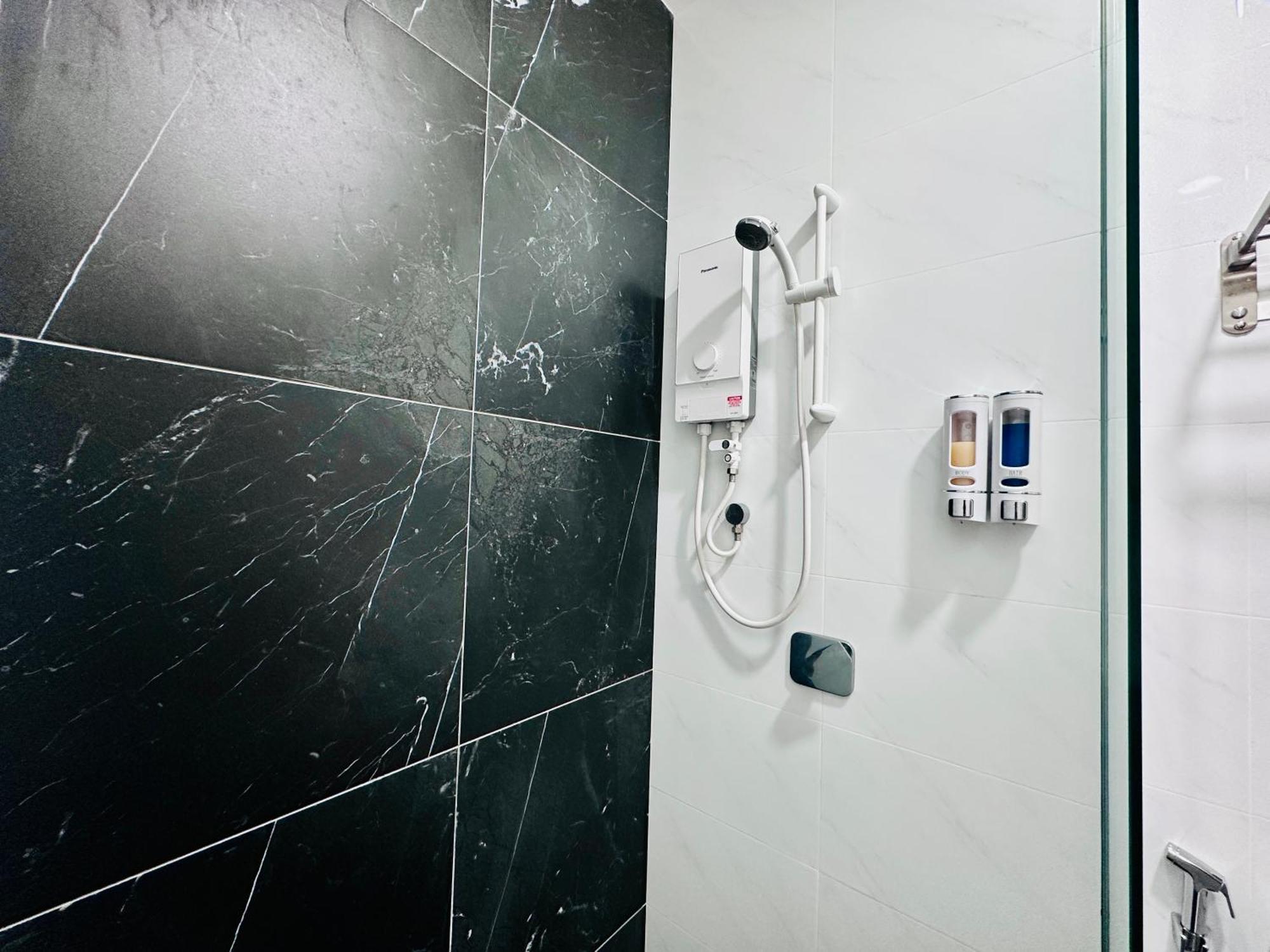 2Br Luxury Rooftop Swimming Pook Homestay@Georgetown@10Pax - 无敌美景两房民宿 Kültér fotó